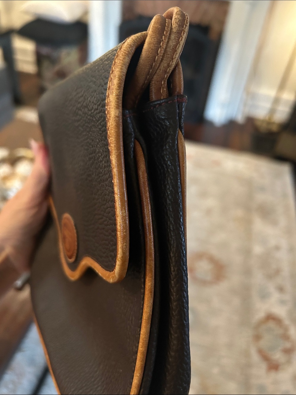 Gucci Plus Vintage Black Leather Shoulder Bag with Brown Trim Great condition - Picture 3 of 12